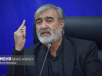 عزیزی: هرگونه خطای محاسباتی عواقب ناگواری برای دشمن خواهد داشت