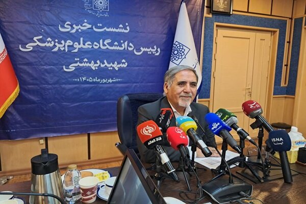 قیداری: بیماران بدحال در بیمارستانهای دولتی پذیرش میشوند