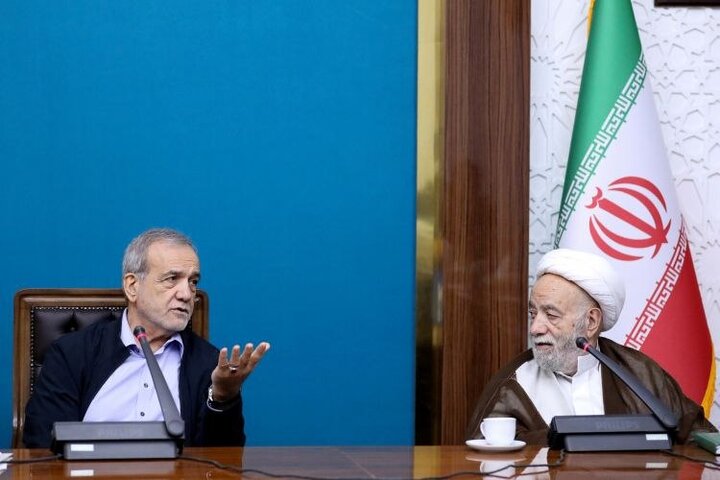 پزشکیان: مسجد یکی از ظرفیت‌های مؤثر در ارتقای سطح سواد عمومی است
