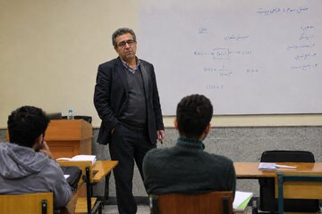 کنار گذاشتن از دانشگاه به جرم مارکسیست بودن؛ «تفکر در یک فضای آزاد رشد می‌کند»