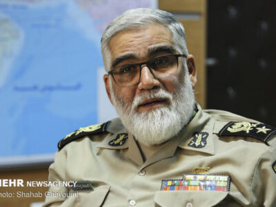 امیر پوردستان: مردم پرچم انقلاب را بر زمین نمی‌گذارند